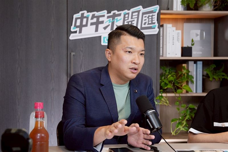 李宇翔痛斥，若何博文真是「作秀」，早就拍大量影片宣傳，「如果這是在作秀，那你任何人也去大雨中挖兩個半小時看看。」（圖／匯流新聞網提供）