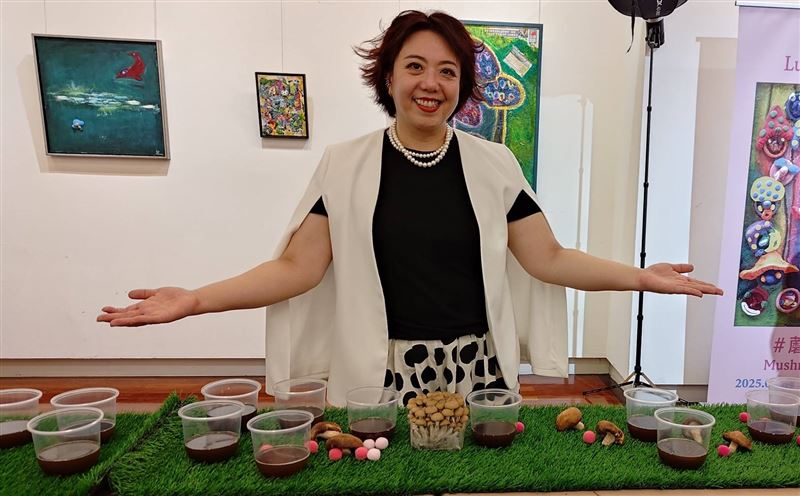 櫻崎露露首度開個展(圖/記者鍾智凱攝)