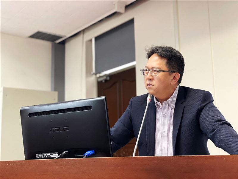 民進黨立委邱志偉指出,惠頓文中提到的諸多狀況與事實不符。(圖/翻攝自邱志偉臉書)