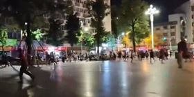 ▲四川綿陽江油市因為校園霸凌事件引爆警民衝突。（圖／翻攝自X平台李老師不適你老師帳號）