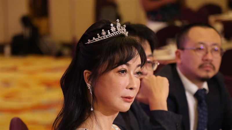 58歲整形皇后罹直腸癌　肝爆水泡揭現狀