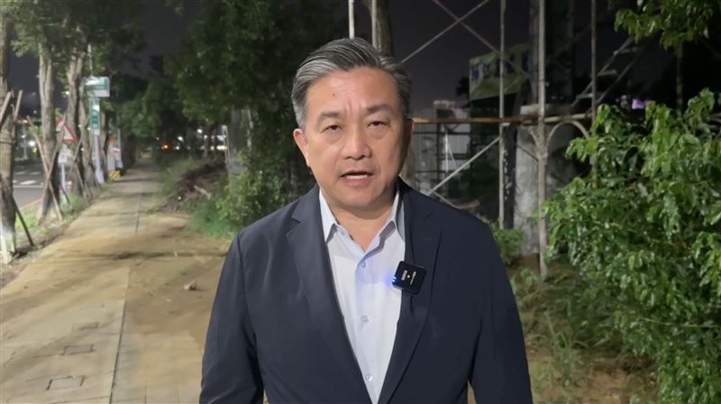 民進黨立委王定宇指出,中國汽車進入台灣市場有經濟、國安兩方面的疑慮。(圖/王定宇提供)