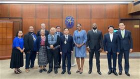 外交部常次午宴友邦駐日內瓦聯合國常任代表訪台團外交部常務次長葛葆萱（右5）於5日午宴「友邦駐日內瓦聯合國常任代表訪台團」，感謝訪團成員長期對台灣推動參與「世界衛生組織」（WHO）等聯合國專門機構的堅定支持。（外交部提供）中央社記者楊堯茹傳真　114年8月5日