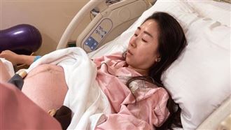 親子網紅第三胎出生！終於迎來女兒喊封肚