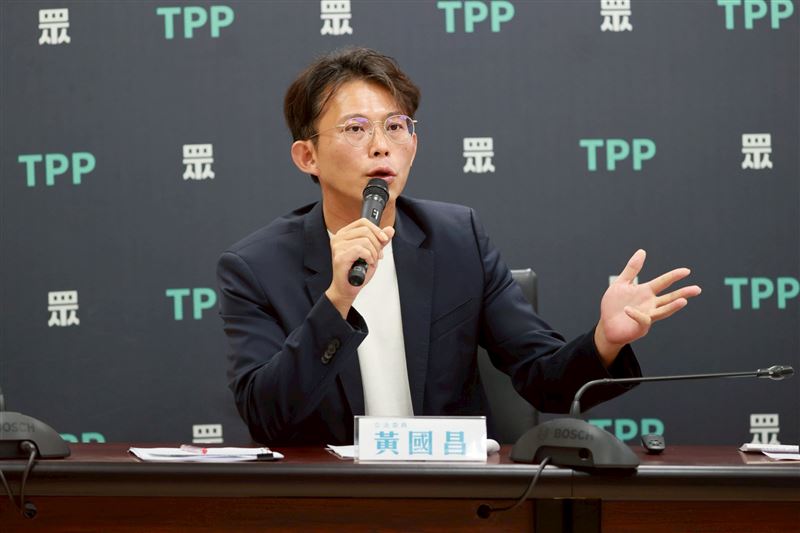 針對台美對等關稅20%生效,民眾黨表示,這是用「暫時性」關稅來跟國人爭取「補考時間」。(資料圖/民眾黨團提供)
