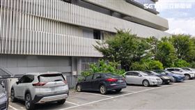 墜樓,停車場,廂型車,砸毀,骨折,台中（圖／翻攝畫面）