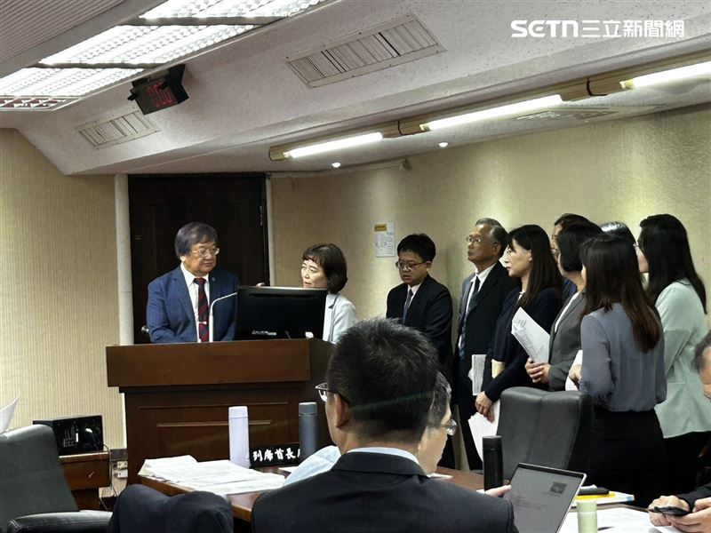 多名立委要求民事保護令制度增設「電子監控」條款，警政署、法務部以及衛福部表示同意。（圖／記者簡浩正攝影）