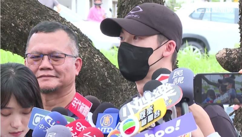 許光漢退伍後首度接受媒體訪問,很謝謝大家這些日子的照顧,這一年過得充實健康,很多人都對他非常友善。(圖/翻攝畫面)