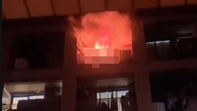 台中市5日深夜11點許發生一起住宅火警。（圖／民眾授權提供）