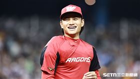 ▲中職36年例行賽，味全龍先發投手徐若熙獲選單場MVP。（圖／記者劉彥池攝影）