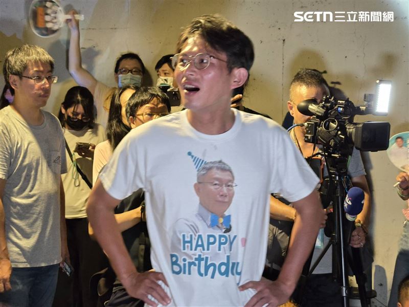 柯文哲66歲生日，陳佩琪、黃國昌聚集北所。（圖／記者黃翎瑄攝影）