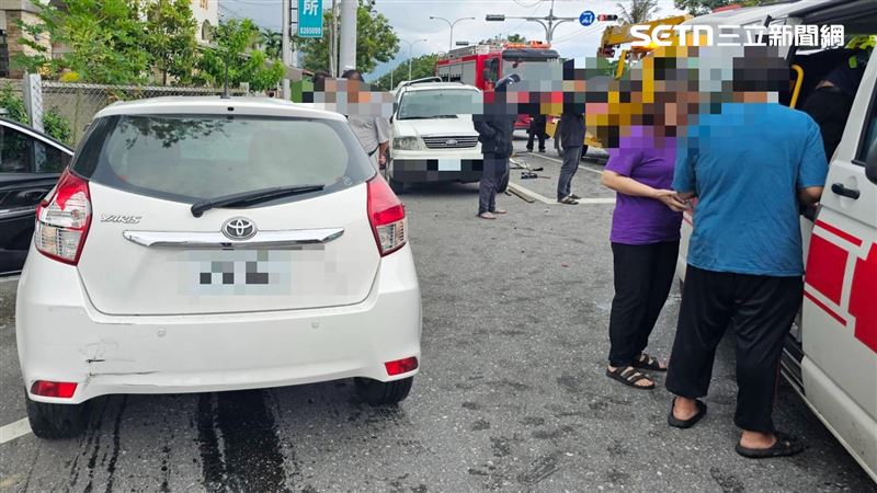 38歲林姓女子駕駛白色轎車肇事，造成1死1傷事故。（圖／翻攝畫面）