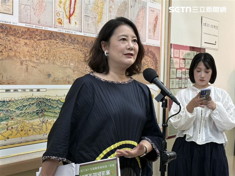 民進黨立法院黨團幹事長吳思瑤受訪回應時事議題。（圖／記者劉秀敏攝影）
