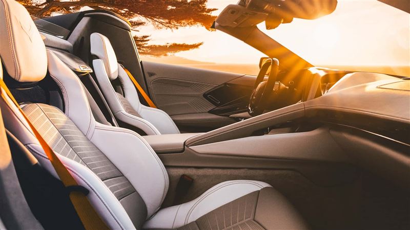 內裝使用哈瓦那辣椒色內裝與Sky Cool灰。(翻攝Chevrolet網站)