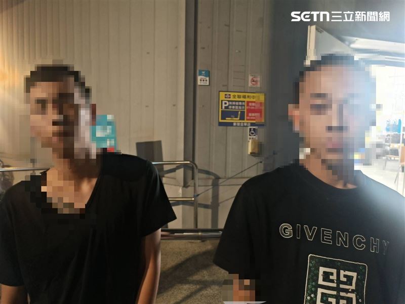 宜蘭分局逮捕張姓主嫌(下圖右)、李嫌(下圖左),一人負責潑泥水,一人負責開車接應拍照。(圖/翻攝畫面)