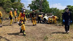 移工,搬屍,電塔,落地,龜山,特搜（圖／翻攝畫面）