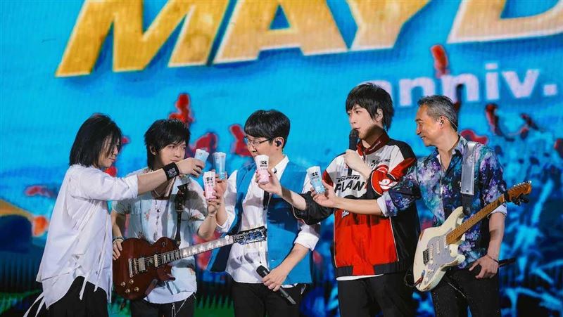 五月天跨年傳台中開唱　相信音樂鬆口了