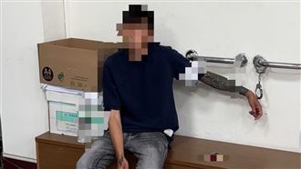 假書記官面交70萬　「包手刺青」秒露餡