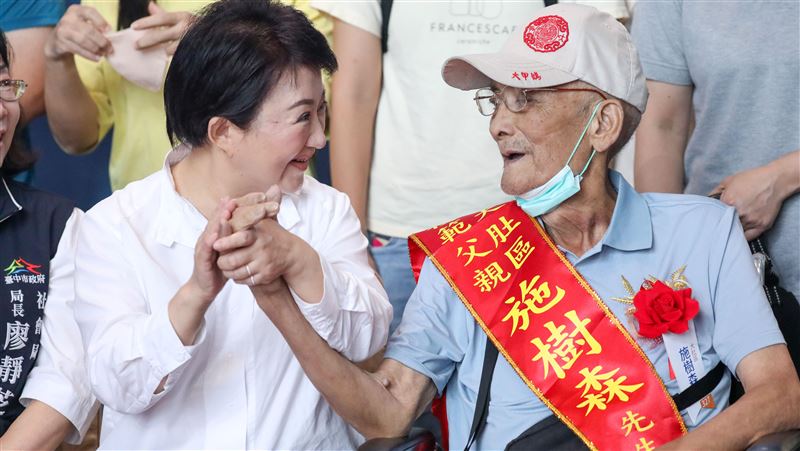 400位模範父親中，有兩位是高齡百歲人瑞。（圖／台中市政府提供）