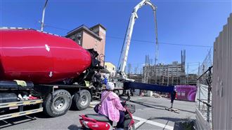 送急診遇工地混凝車不給過　警秒開6罰單