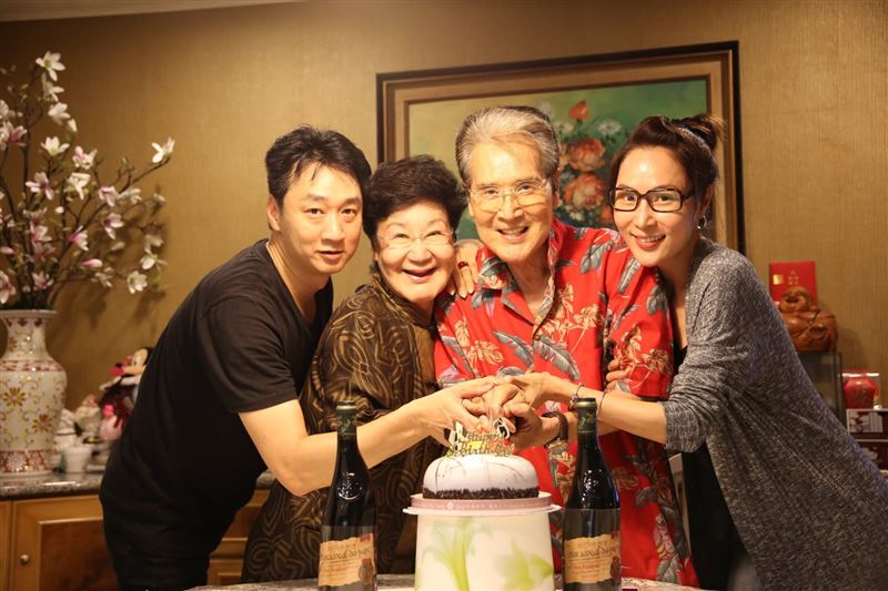 林千鈺思念爸爸石英。（圖／翻攝自臉書）