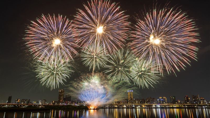大稻埕夏日節今登場！ 首場煙火秀綻放