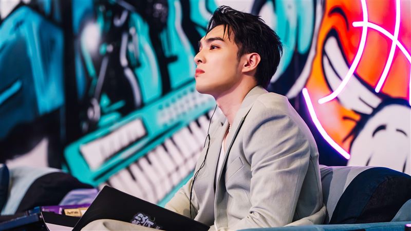 選手復活賽現場淚崩　黃偉晉1句話超暖