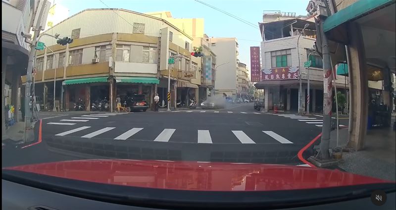 高雄某間媒氣行前7日驚傳火燒車案件。(圖/翻攝自Threads @ccps910509)
