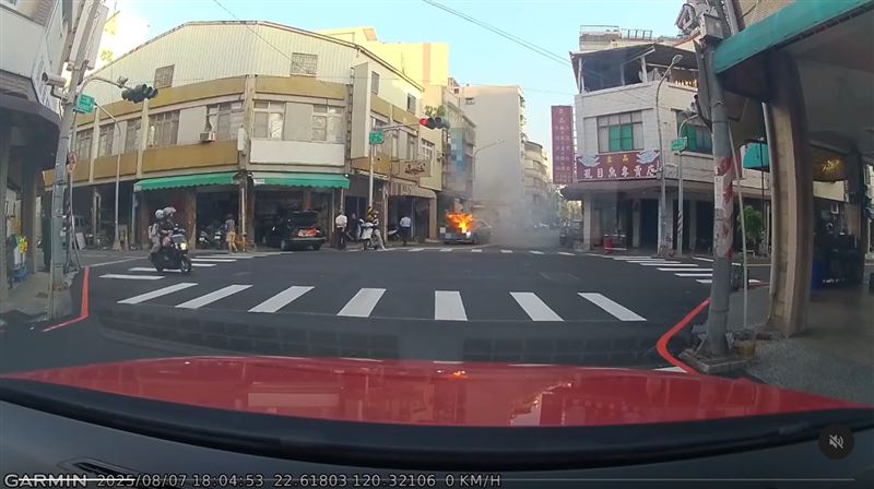 高雄某間媒氣行前7日驚傳火燒車案件。(圖/翻攝自Threads @ccps910509)