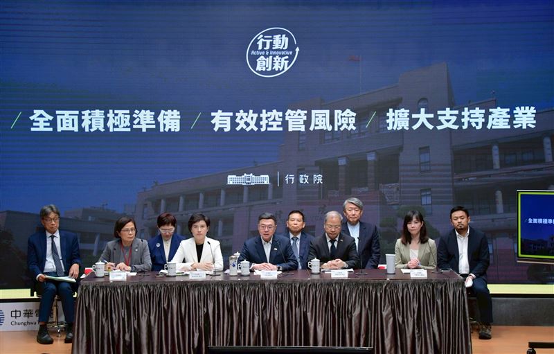 行政院於4月4日召開記者會,說明因應美國對等關稅措施。(圖/翻攝自卓榮泰臉書)
