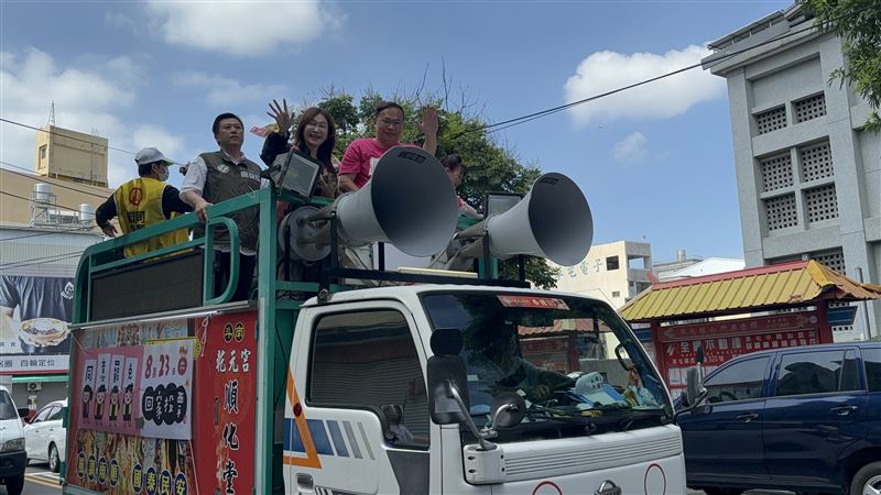 「南投割爛委」草屯總部開幕暨大車掃活動。(圖/罷馬志工團提供)