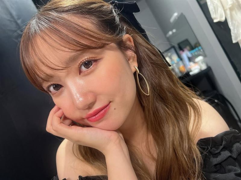 偶像團體前AKB48人氣成員加藤玲奈宣告結婚。（圖／翻攝自katorena_ktrn IG）