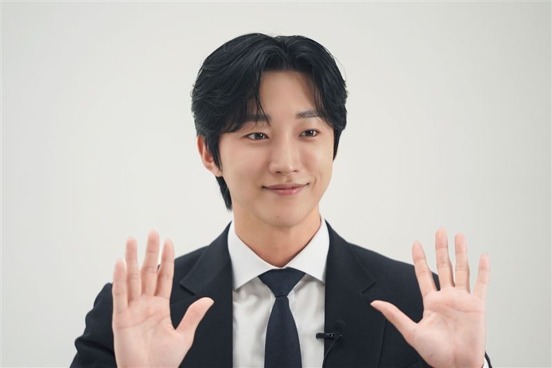 振永去年底出演台韓愛情電影《那張照片裡的我們》,來台拍攝兩個多月。(圖/AIRTEC IPX提供)