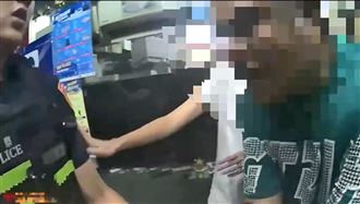 莽夫與妻街頭大吵　警到場狂喊這句遭逮