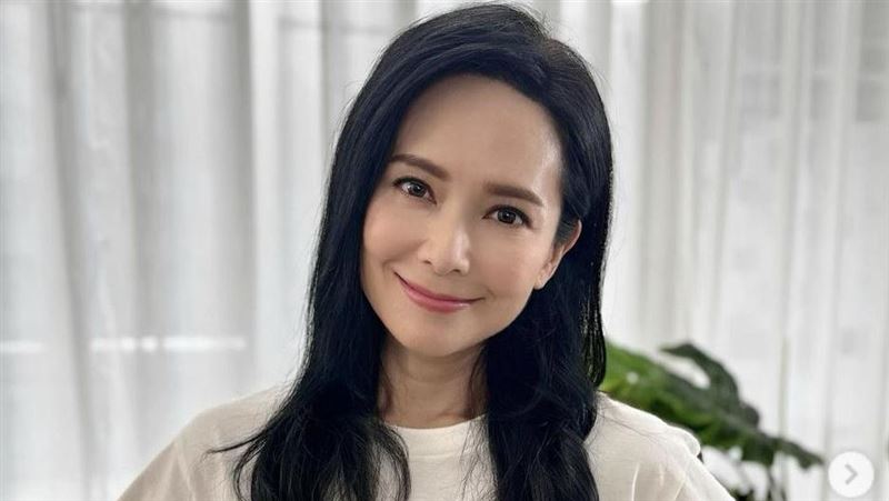 郭羨妮結婚14年遭傳情變　她曬照20字打臉