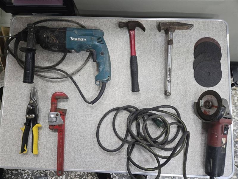 警方起獲犯案工具。(圖/翻攝畫面)