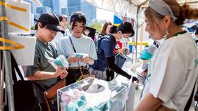 TAIWAN PLUS 2025大阪登場　首日逾萬人潮！3款周邊1hr完售（圖／文總提供）