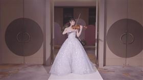 音樂精靈林逸欣（Shara）歷經三年疫情延宕終於和科技業老公Tony甜蜜舉辦婚禮，也大秀自己的才藝讓整場婚宴宛如演唱會。（圖／翻攝自林逸欣IG）