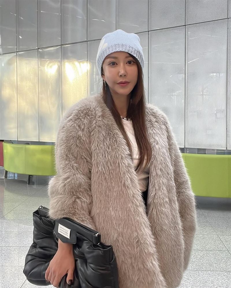 Shoo親口透露是老公揹著她衝往醫院急救。(圖/翻攝自shoodesu IG)