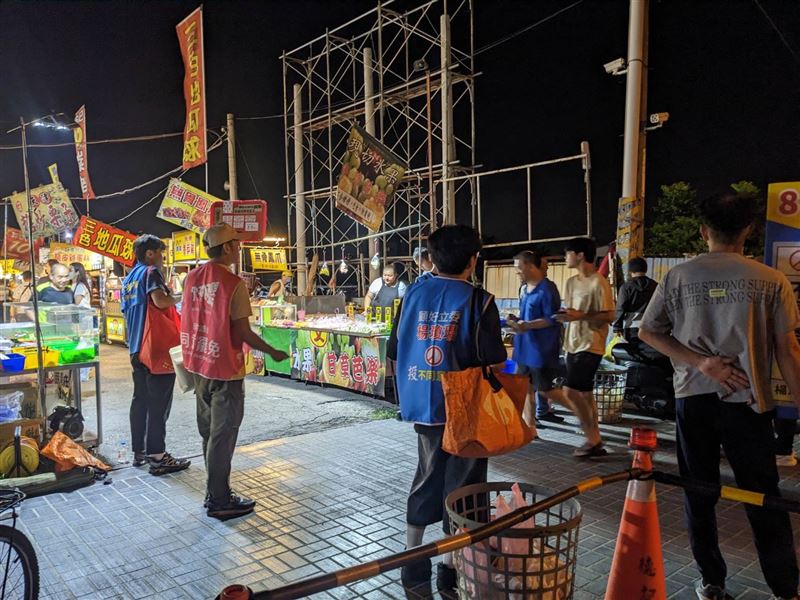 罷團指控，楊瓊瓔宣傳反罷動員走路工。（圖／翻攝畫面）