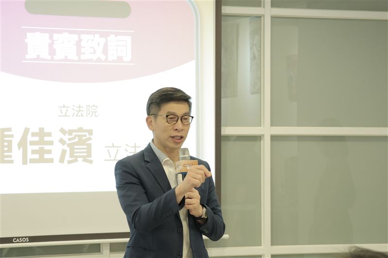 立法委員鍾佳濱居中媒合,首次在屏東舉辦短影音工作坊。(圖/台灣青年文化創生協會提供)