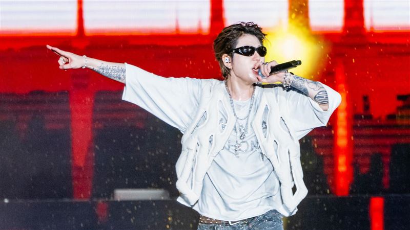 ZICO雨中開唱嗨翻台中　喊：要讓大家濕透