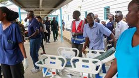 肯亞喪禮返程巴士翻覆釀25死，當局呼籲加強道路安全。（圖／翻攝自肯亞衛生部）