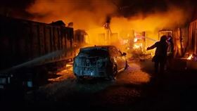 基隆,七堵區,鐵皮工寮,火警,消防,環保公司。（圖／翻攝畫面）