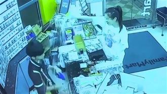 超商砸酒女突喊「這才是真相」　網炸鍋了