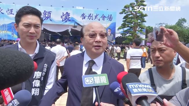 &nbsp;胡志強出席顏清標父親公祭，接受媒體訪問。（圖／翻攝畫面）