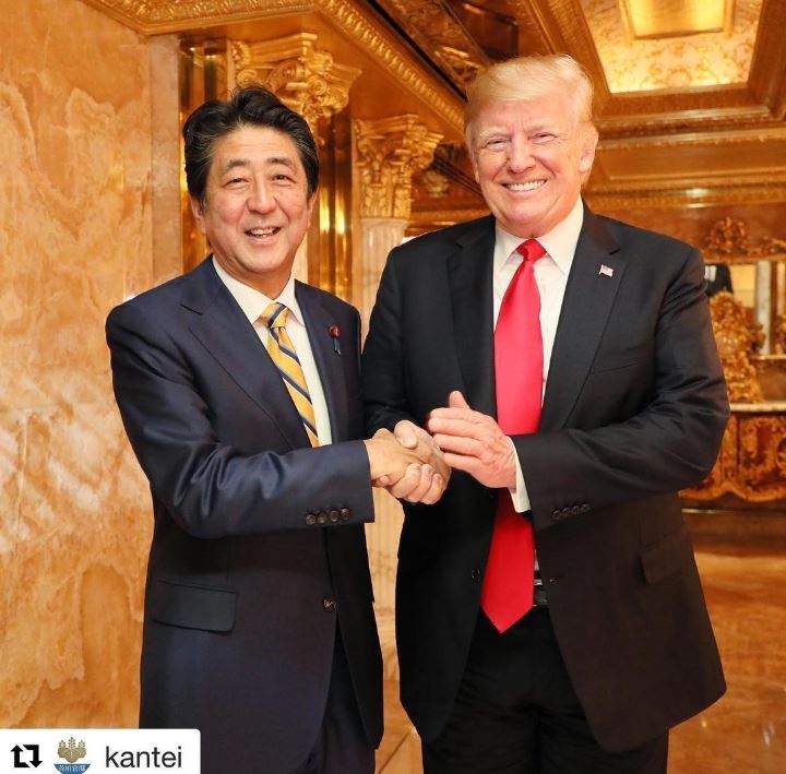 安倍晉三生前曝光川普為人，「太商人、太主觀、太長舌、太善變」世界會亂。（圖／翻攝自安倍晉三IG @shinzoabe）