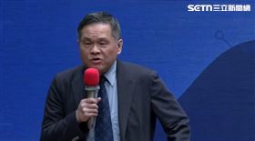 ▲勞動部次長李健鴻說明關稅對勞工的衝擊。（圖／翻攝畫面）