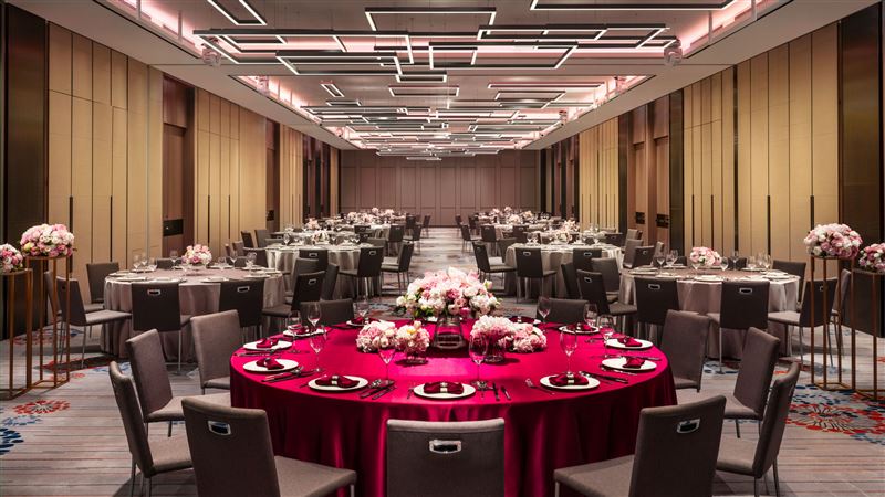 當晚將端出10道台式料理和6位變裝皇后輪番上陣。（圖／台北國泰萬怡 提供）