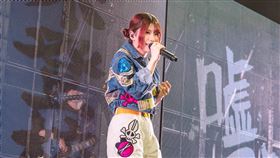 ▲女子搖滾樂團TOGENASHI TOGEARI主唱理名（井芹仁菜役）。（圖／雅慕斯娛樂提供） 